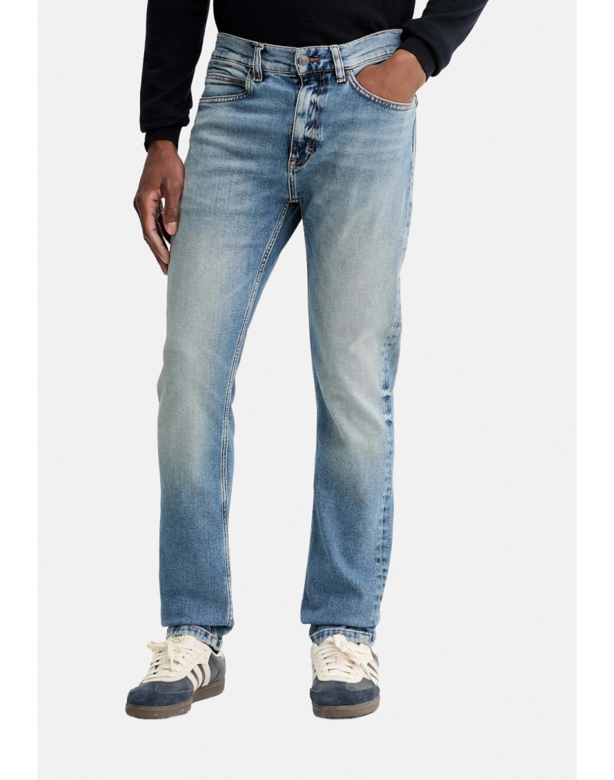 Hugo Boss Pantalón Vaquero Hugo 708  en tejido vaquero elástico